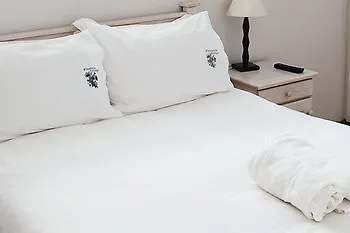 Winelands Lodge Durbanville Bed and breakfast